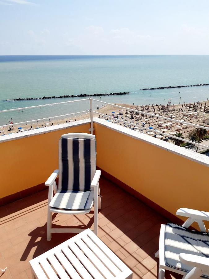 La Terrazza Sul Mare Apartment Montesilvano Exterior photo